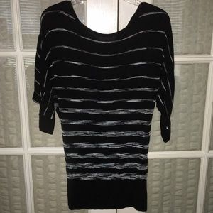 WHBM black and white 3/4 sleeve sweater size med